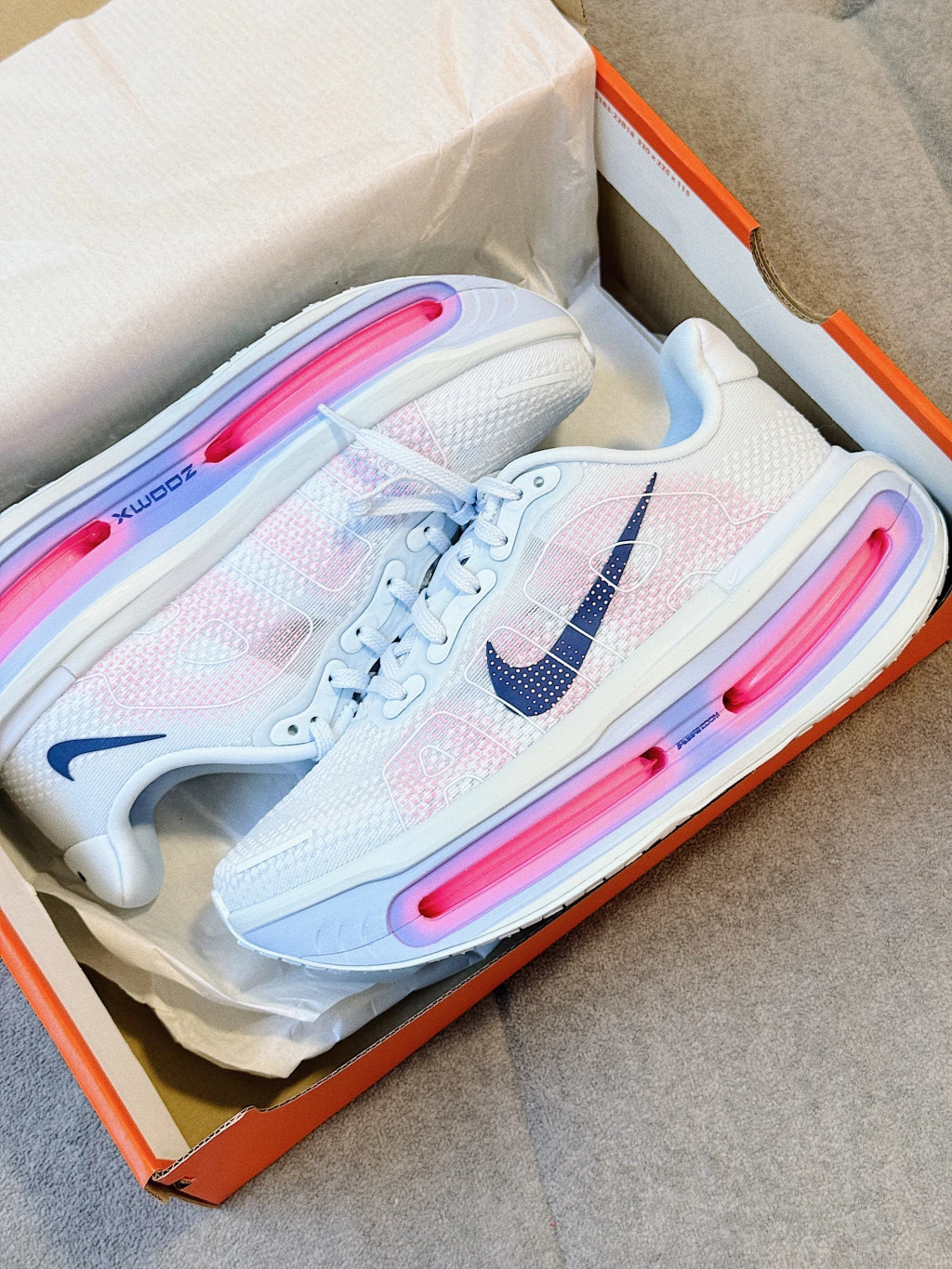 Tênis Nike Vomero Premium 'Blue Tint'
