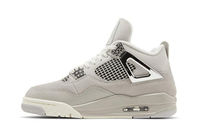 Tênis Nike Air Jordan 4 Frozen Moments Cinza